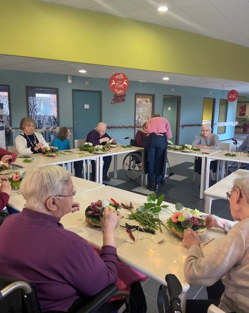 Ateliers Fleuris Ehpad Fouqui Res Coquelicots Et Bleuets