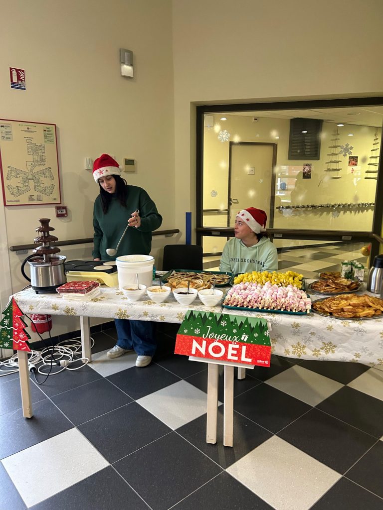 Père Noël Secret EHPAD Fouquières Coquelicots et Bleuets